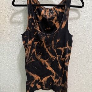 Arizona Jean Company Black and Orange Tie-Dye Tank Top
